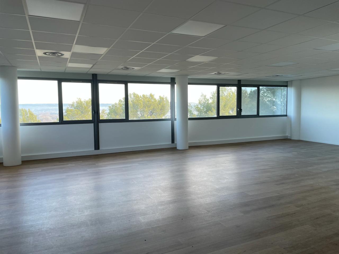 Bureau Aix-en-Provence 214m² Location bureau Aix-en-Provence Bouches-du-Rhône OLBUR2117207 9